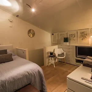 2* Bed & Breakfast Sleep At Slim