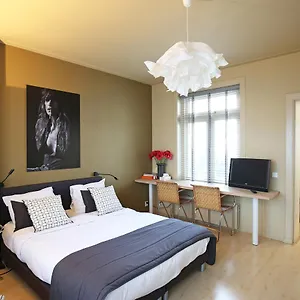 apartment-keizersgracht.amsterdamhotelsnl.com/